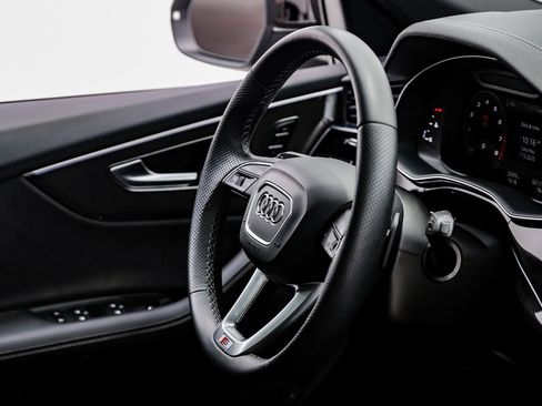 Used 2023 Audi SQ8 Prestige image 13