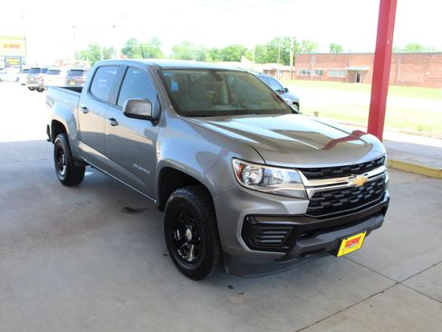 Used 2022 Chevrolet Colorado W/T AWD/4WD image 43