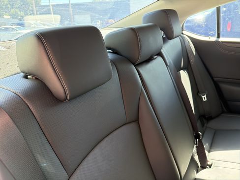 Certified 2025 Lexus ES 300h w/ Premium Package FWD image 37