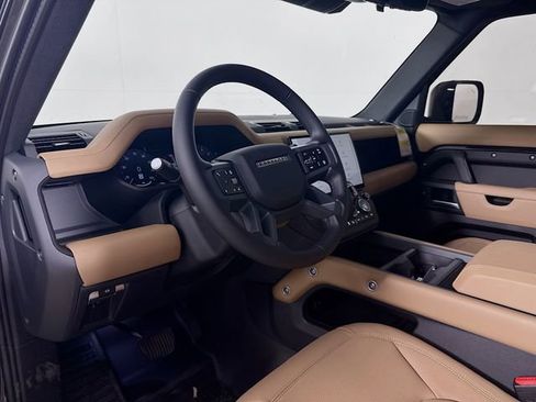 New 2026 Land Rover Defender 130 X-Dynamic SE AWD/4WD image 9