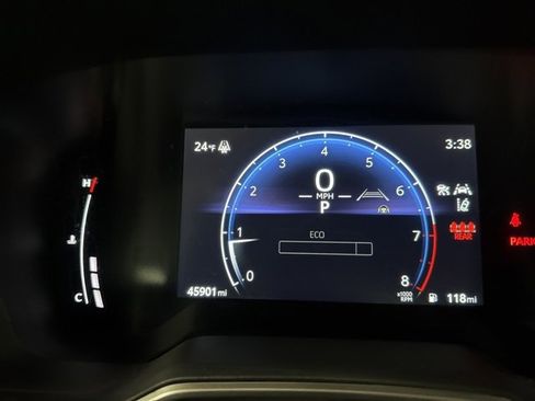 Certified 2024 Toyota Corolla Cross XLE image 26