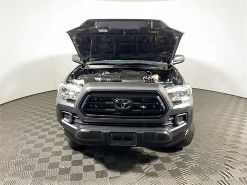 Used 2022 Toyota Tacoma SR image 5