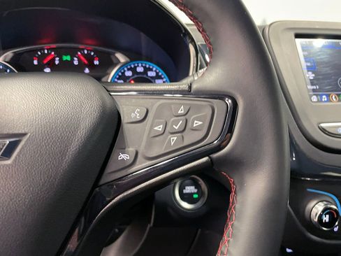 Used 2020 Chevrolet Equinox LT image 37