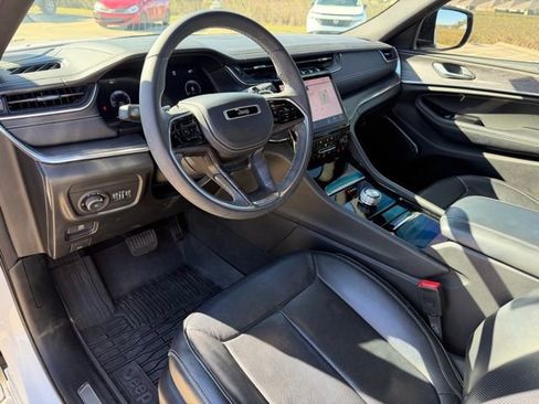 Used 2023 Jeep Grand Cherokee L Overland w/ Trailer Tow Group (B) image 11