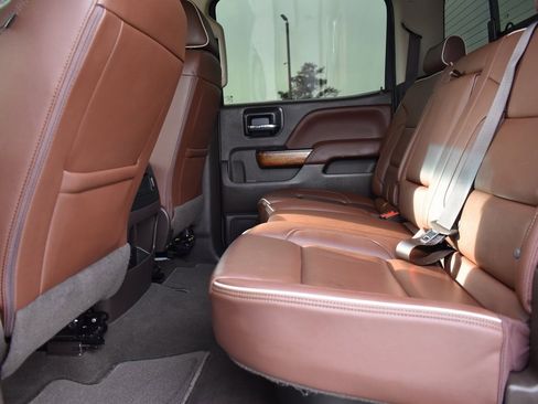 Used 2018 Chevrolet Silverado 1500 High Country image 8