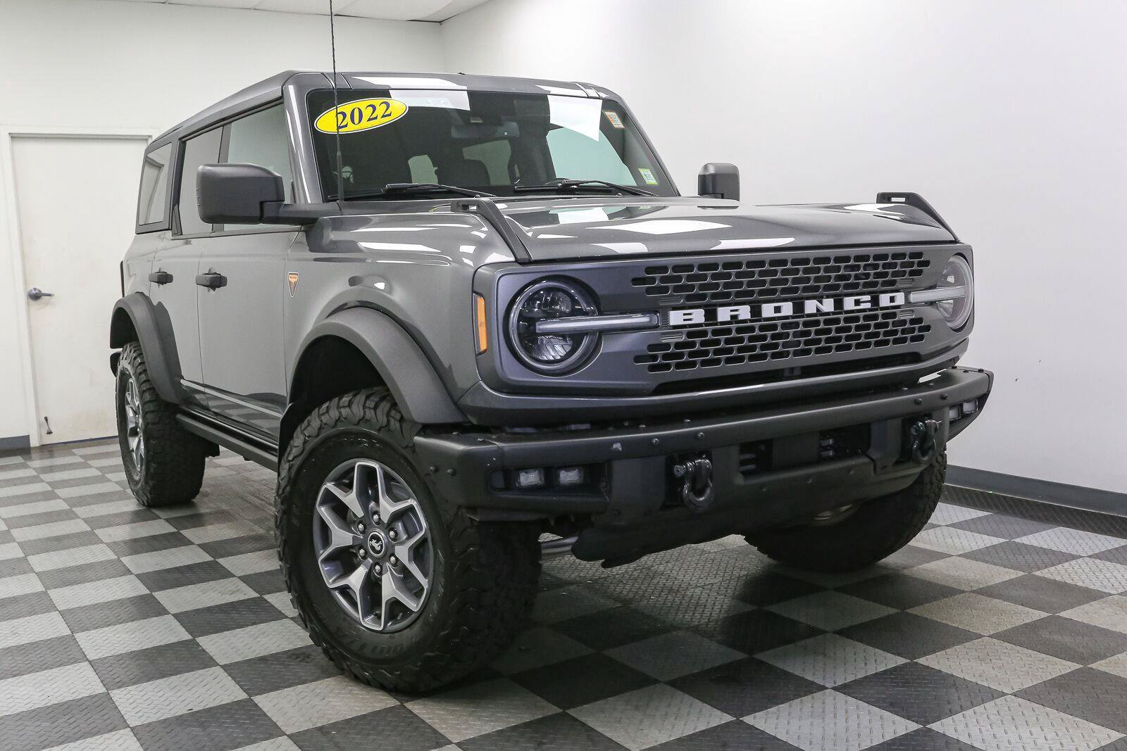 Used 2022 Ford Bronco Badlands AWD/4WD image 2