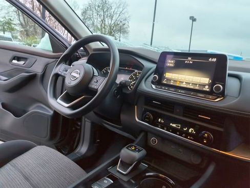 Used 2023 Nissan Rogue SV image 26