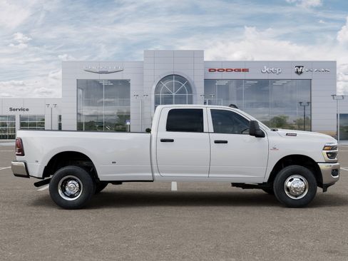 New 2026 RAM 3500 Tradesman AWD/4WD image 50