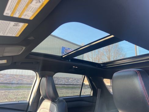 Used 2022 Ford Explorer ST-Line image 13