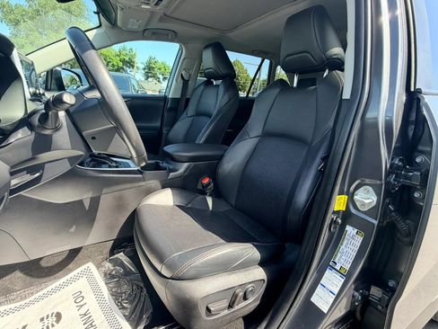 Used 2020 Toyota RAV4 TRD Off-Road w/ TRD Off-Road Weather Package AWD/4WD image 11