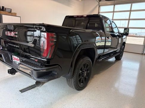 Used 2024 GMC Sierra 2500 AT4 w/ AT4 Premium Plus Package AWD/4WD image 9