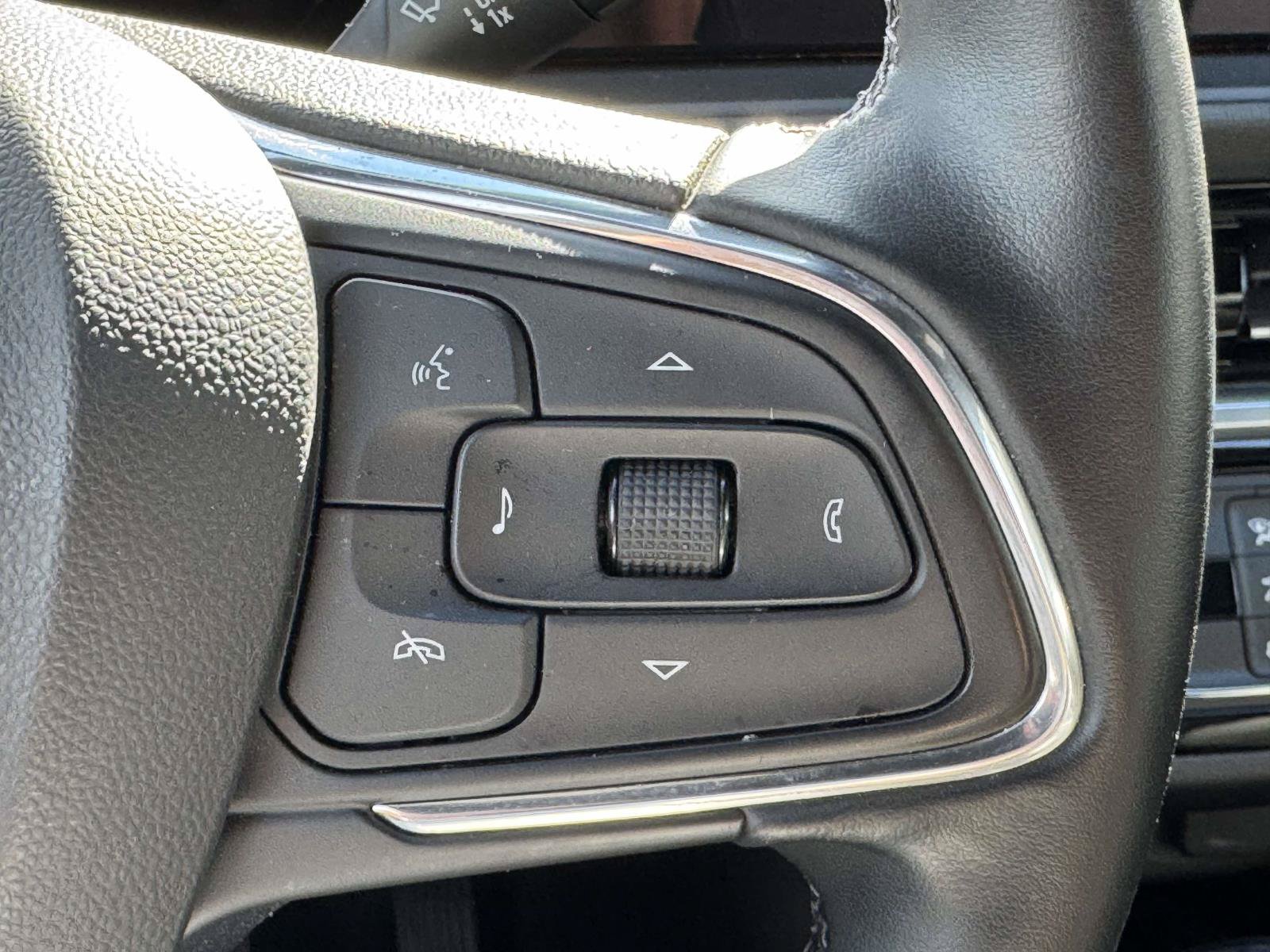 Used 2024 Buick Envista Sport Touring w/ Convenience I Package FWD image 19