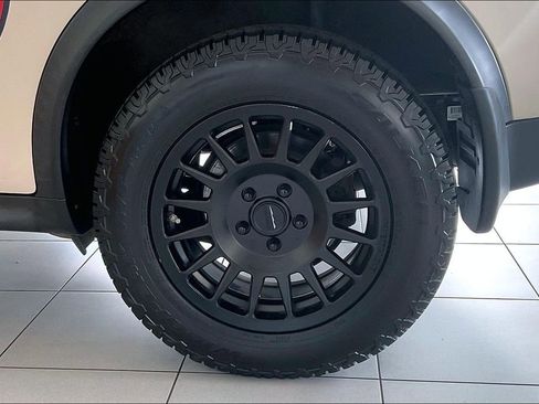 Used 2016 Nissan Juke SL image 6