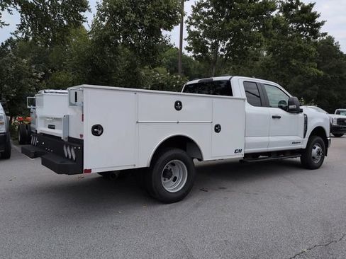 New 2026 Ford F350 XL w/ XL Chrome Package AWD/4WD image 4