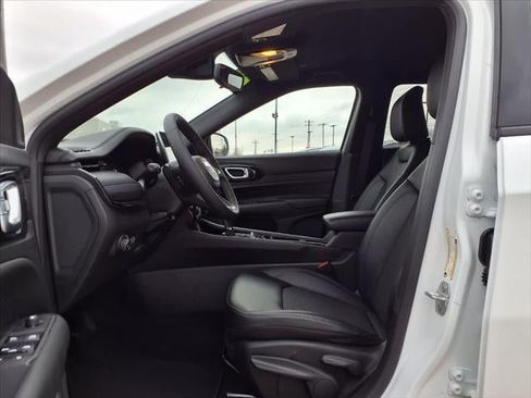 New 2026 Jeep Compass Latitude AWD/4WD image 42