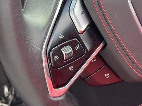 Used 2022 Chevrolet Corvette Stingray Premium Cpe w/ Z51 Performance Package RWD image 16
