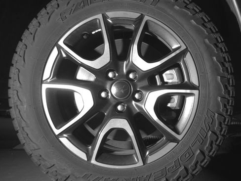 Used 2025 Jeep Compass Trailhawk AWD/4WD image 13