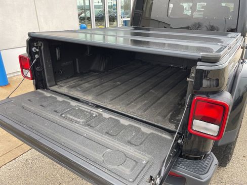 Used 2021 Jeep Gladiator Mojave w/ Cold Weather Group image 14