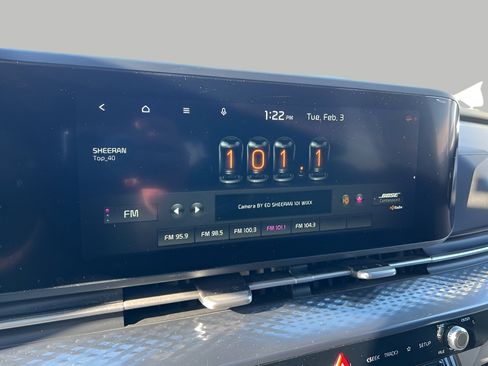 Used 2022 Kia Carnival SX Prestige image 12