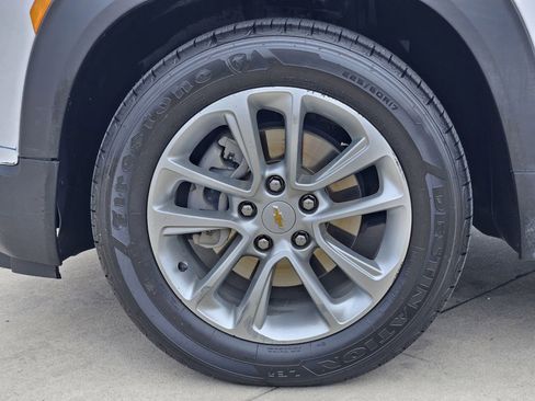 Used 2024 Chevrolet TrailBlazer LS w/ LS Confidence Package FWD image 12