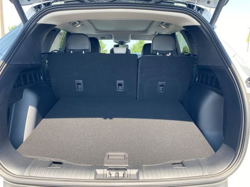 New 2025 Ford Escape SE w/ PHEV Premium Package FWD image 8