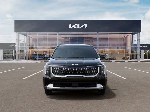 New 2026 Kia Carnival FWD image 2