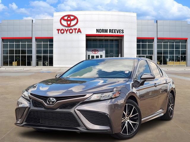 Used 2023 Toyota Camry SE FWD image 1