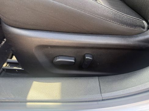 Used 2024 Nissan Altima 2.5 SV FWD image 22