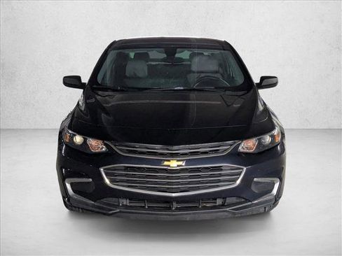 Used 2018 Chevrolet Malibu LS FWD image 2