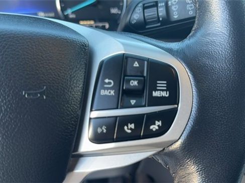 Certified 2022 Ford Explorer XLT w/ Equipment Group 202A image 21
