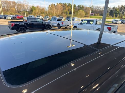 Used 2016 Ford F150 XLT w/ Equipment Group 302A Luxury AWD/4WD image 21