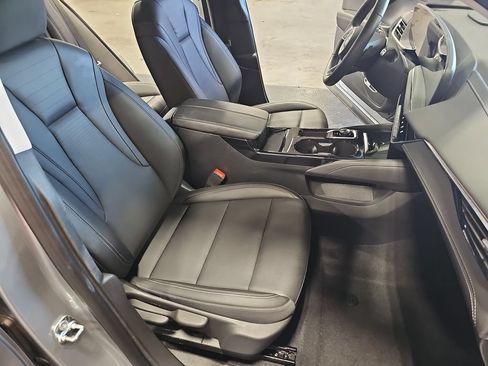 Used 2025 Buick Envision Preferred AWD/4WD image 10