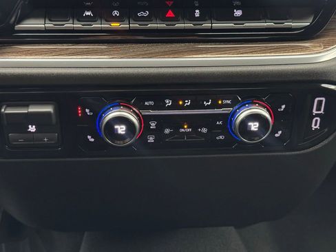 Used 2025 GMC Sierra 1500 Elevation image 29