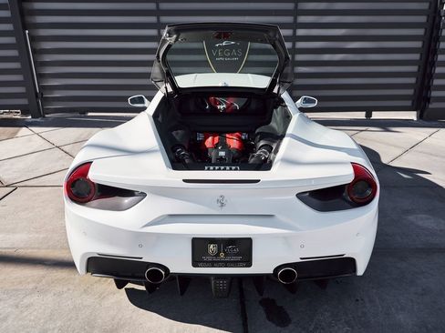 Used 2017 Ferrari 488 GTB image 23