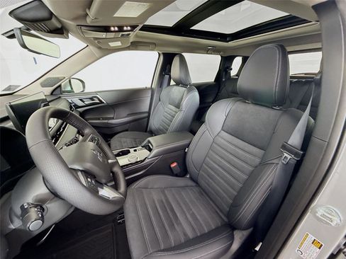 New 2026 Mitsubishi Outlander SE FWD image 18