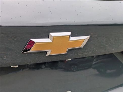 Used 2025 Chevrolet Trax LT w/ LT Convenience Package image 29