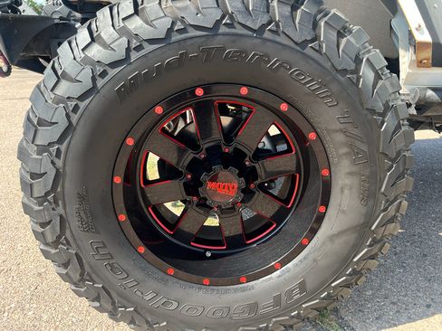 Used 2015 Jeep Wrangler Unlimited Sahara AWD/4WD image 19