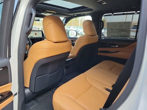 New 2026 Lexus LX 700h Luxury AWD/4WD image 13