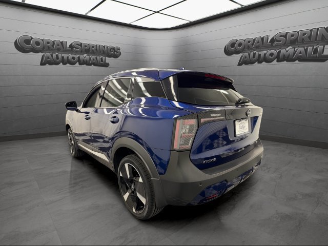 Used 2025 Nissan Kicks SR FWD image 3