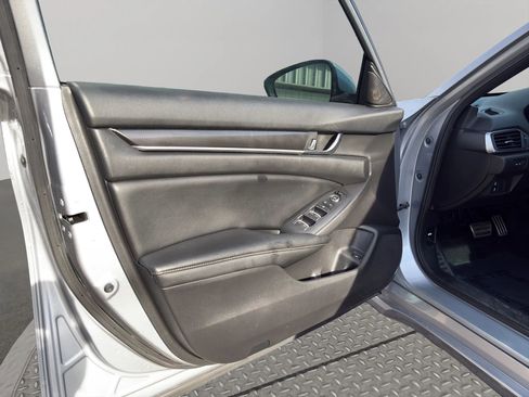 Used 2020 Honda Accord Sport image 12