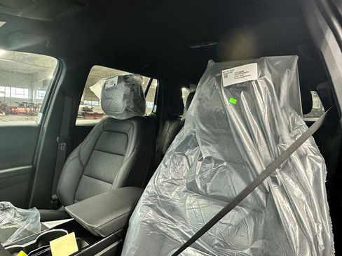 New 2026 Chevrolet Equinox LT image 4