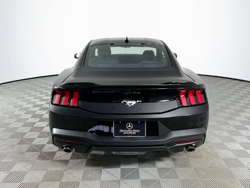 Used 2025 Ford Mustang Coupe RWD image 6
