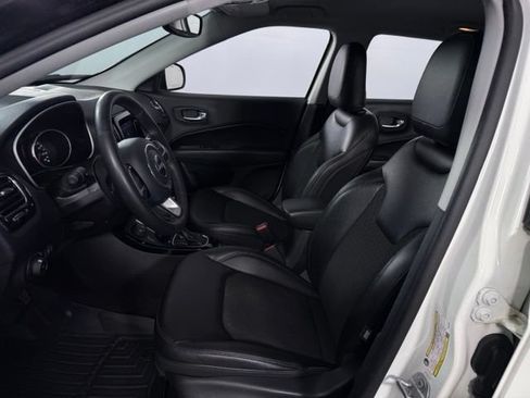 Used 2018 Jeep Compass Latitude w/ Popular Equipment Group AWD/4WD image 14
