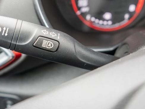 Used 2022 Chevrolet TrailBlazer RS w/ Convenience Package image 21