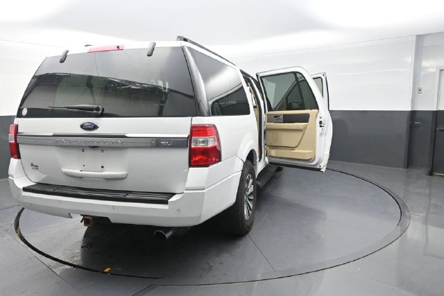 Used 2017 Ford Expedition EL XLT w/ Equipment Group 202A AWD/4WD image 44