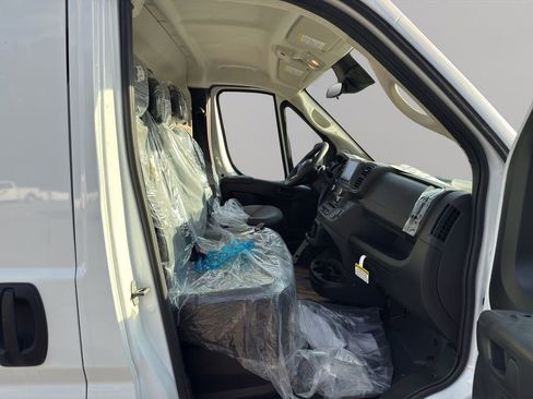 Used 2025 RAM ProMaster 2500 FWD image 16