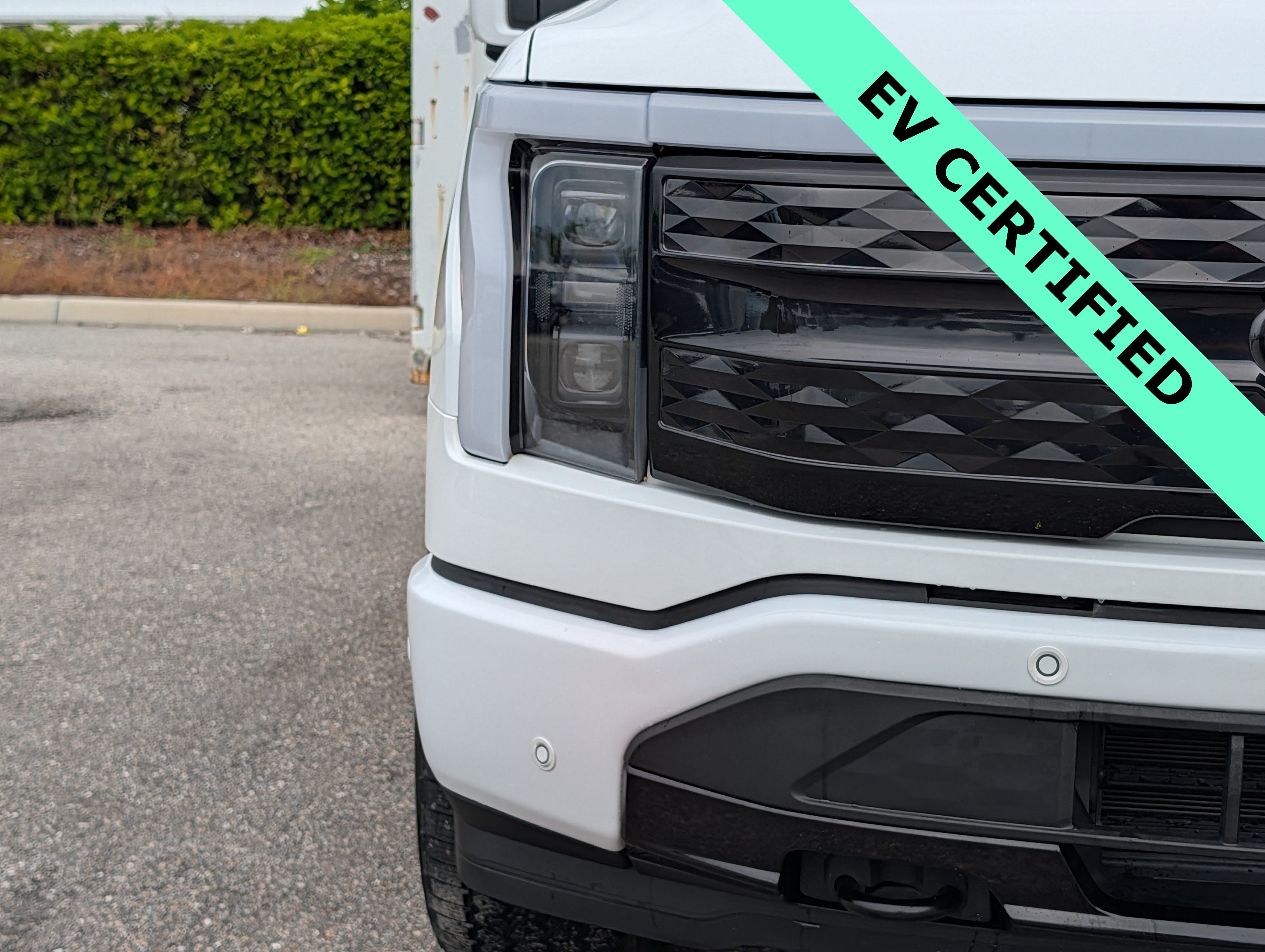 Certified 2023 Ford F150 Lightning Platinum AWD/4WD image 10