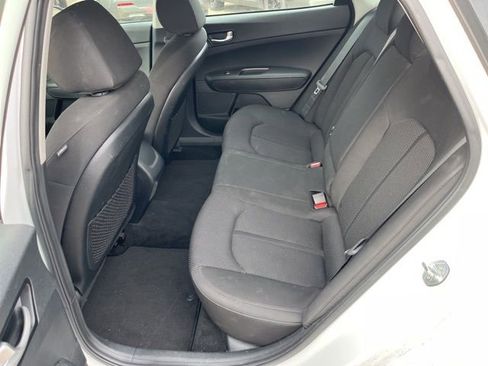 Used 2019 Kia Optima LX image 12