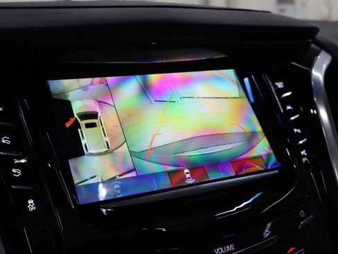 Used 2020 Cadillac Escalade Platinum image 25