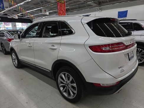 Used 2017 Lincoln MKC Select w/ Select Plus Package AWD/4WD image 4